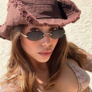 Chic Frayed Brown Women's Hat